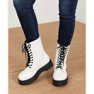 Weeboo NEW White Lace Up Platform Combat Boots Size 11 Chunky Sole Heel